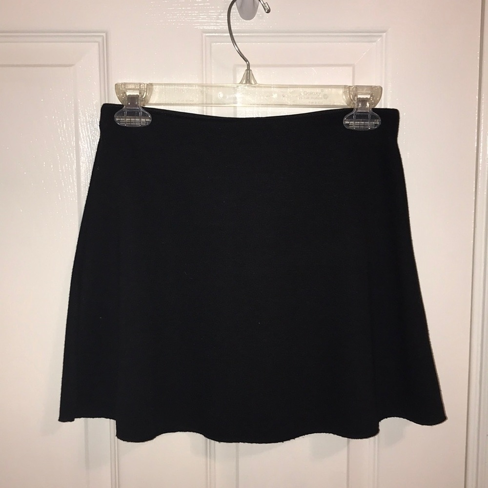 BLACK SKIRT
